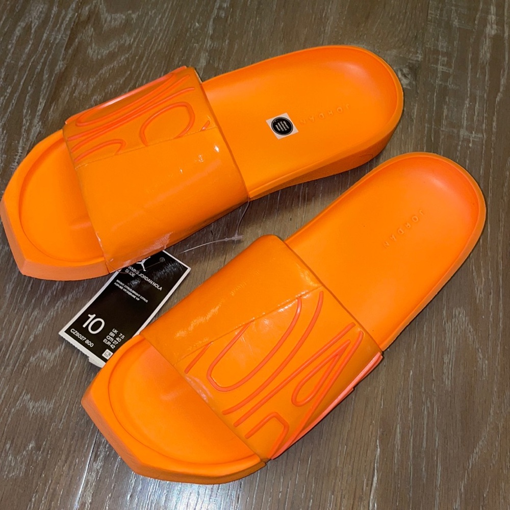 orange jordan slides!